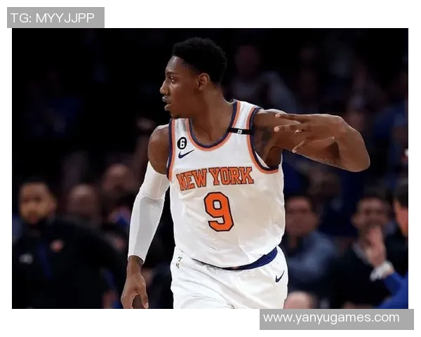 阿奴诺比和迪亚瓦拉半场均砍下16分，布伦森得到15分